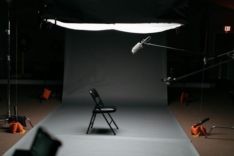 Tips for Selecting the Perfect Lighting for Your Streams